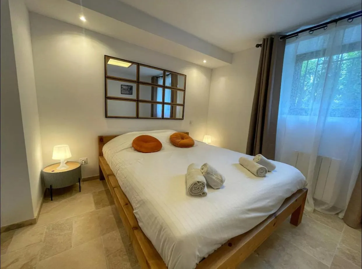 Appartement Les Hotes Saint Quenin - Chambre 1 - Piscine à Vaison-la-Romaine France
