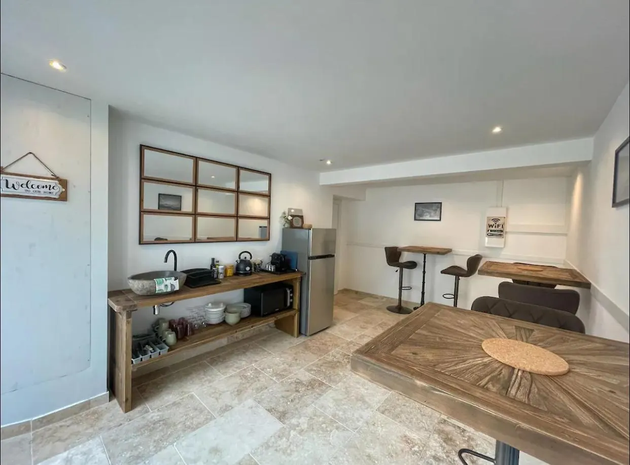 Séjour chez l'habitant Appartement Les Hotes Saint Quenin - Chambre 1 - Piscine à Vaison-la-Romaine