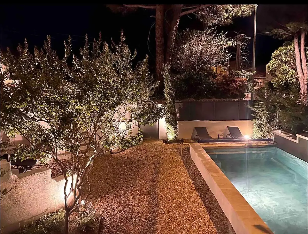 Appartement Les Hotes Saint Quenin - Chambre 1 - Piscine à Vaison-la-Romaine