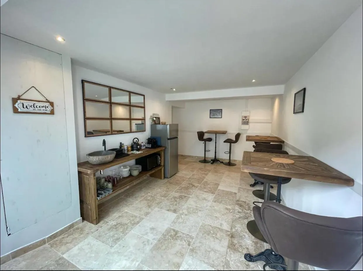 Appartement Les Hotes Saint Quenin - Chambre 1 - Piscine à Vaison-la-Romaine 0*,